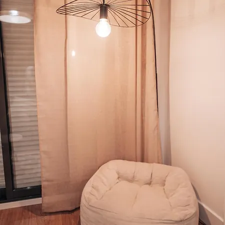 Daire Le Terra - T2 Centre - Terrasse - Parking - 25 Min Puy Dufou Cholet