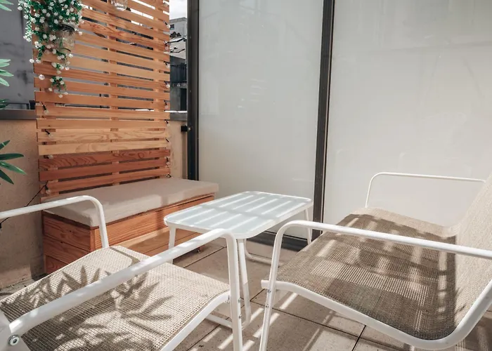 Le Terra - T2 Centre - Terrasse - Parking - 25 Min Puy Dufou * شوليه