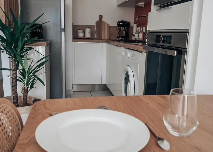 Le Terra - T2 Centre - Terrasse - Parking - 25 Min Puy Dufou شقة